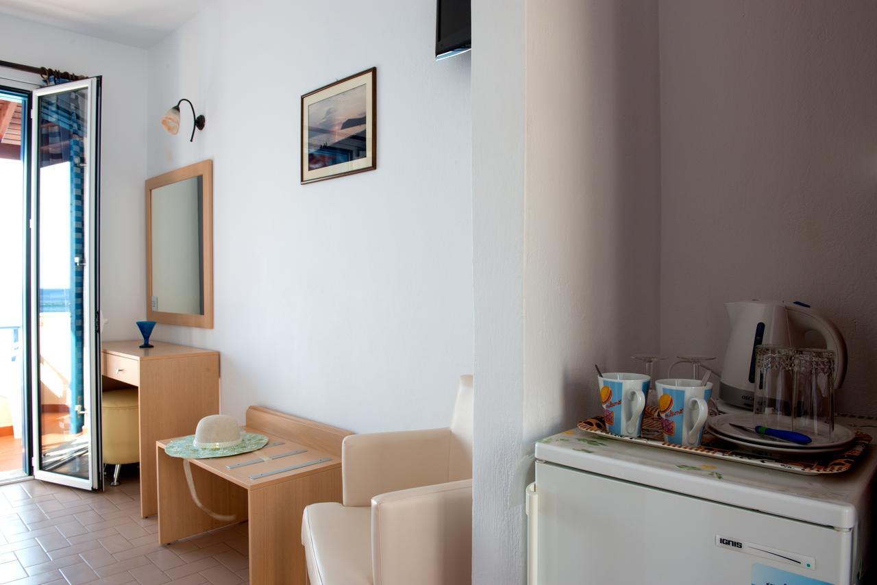 Hotel Kyma 스칼라 에레수 객실 사진